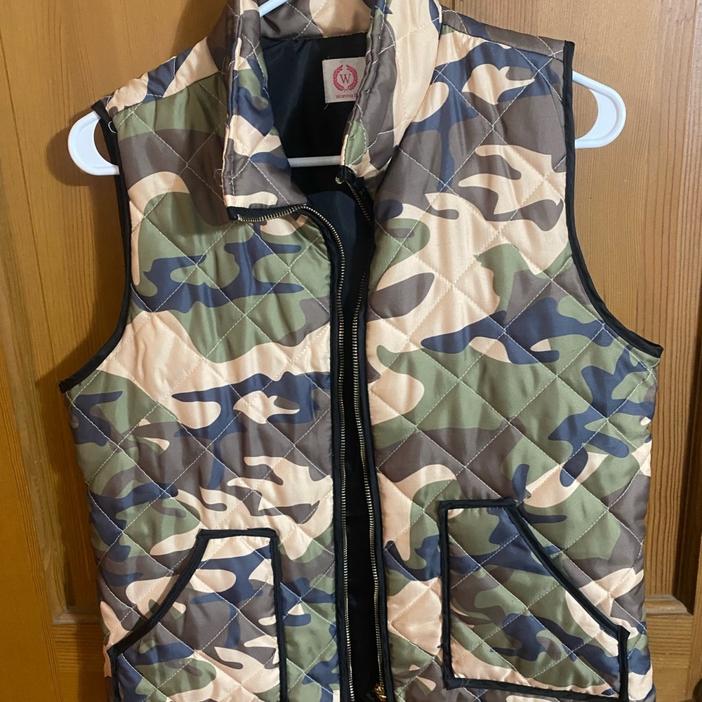 Camouflage Quilted Women's Vest